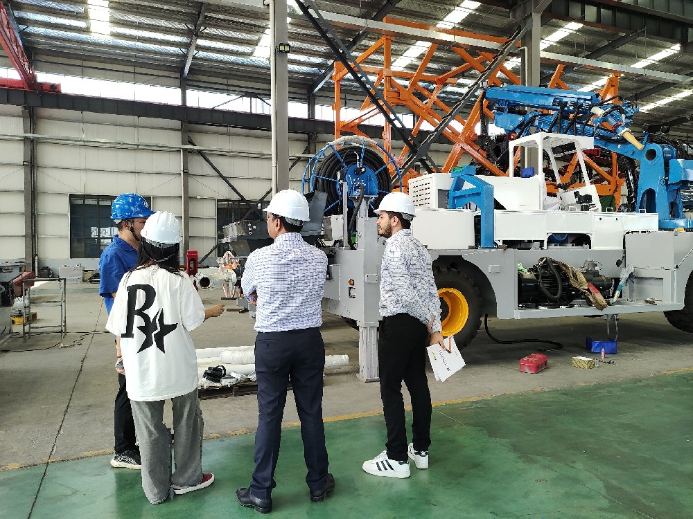 2025年7月印度客戶到訪焦作泰鑫機(jī)械廠區(qū)